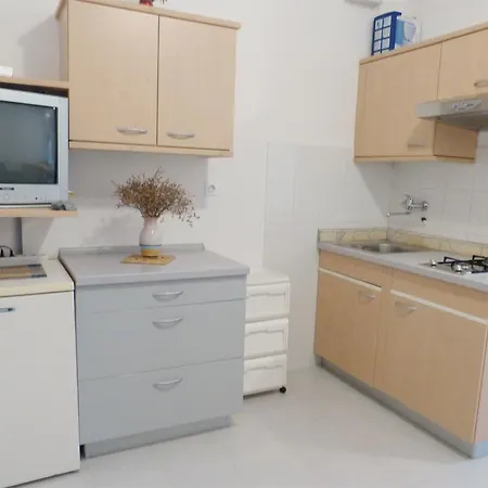 Dorijano Apartment *